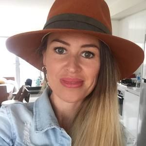 Meet your Posher, Teri